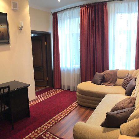 Colorful Apartment With Unique Style Riga Bagian luar foto